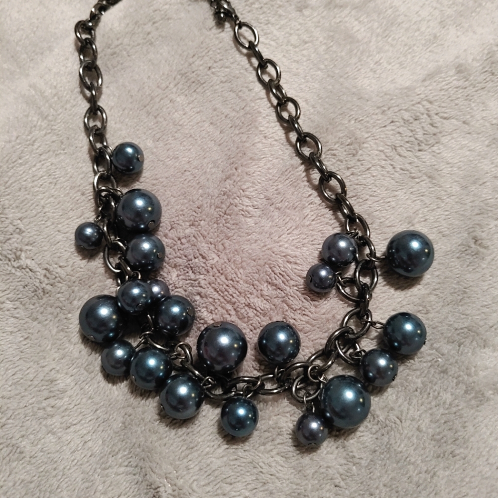 Trendy Bauble Necklace